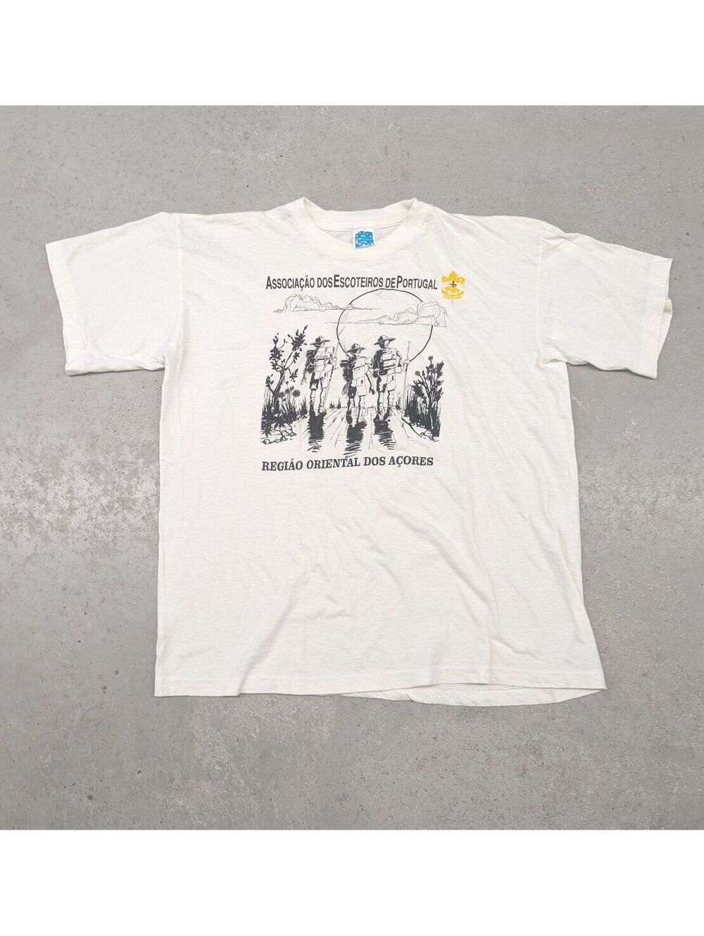 Vintage 80s Portugal Scouting Jamboree Group T-shirt